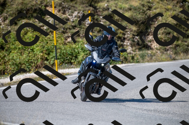 202508311044-M22_8057_m2_