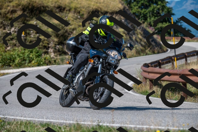 202508311044-M22_8061_m2_