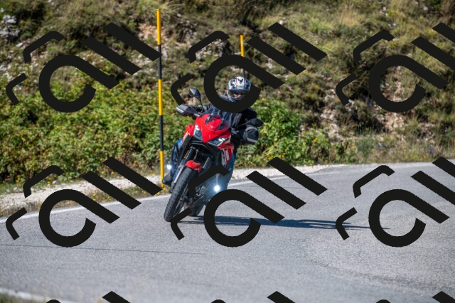 202508311047-M22_8066_m2_