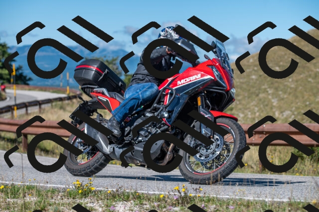 202508311047-M22_8068_m2_