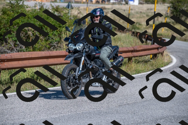 202508311049-M22_8077_m2_