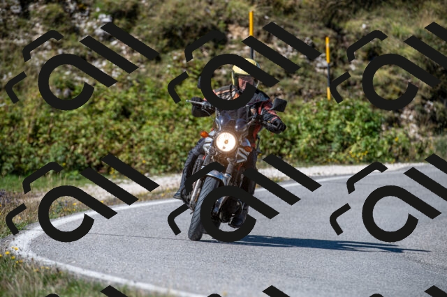 202508311050-M22_8078_m2_