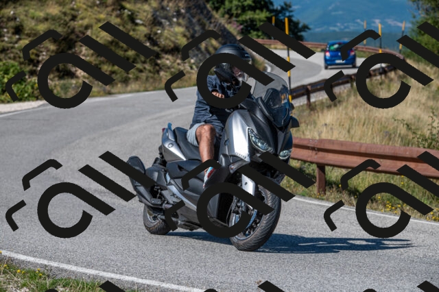 202508311053-M22_8083_m2_