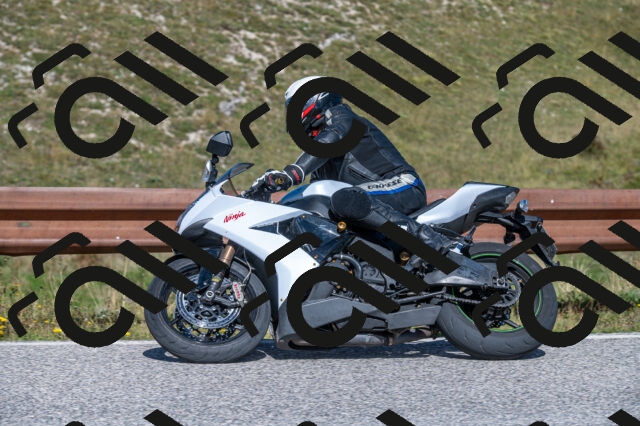 202508311056-M22_8092_m2_