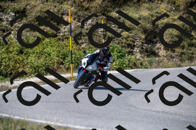 202508311102-M22_8109_m2_