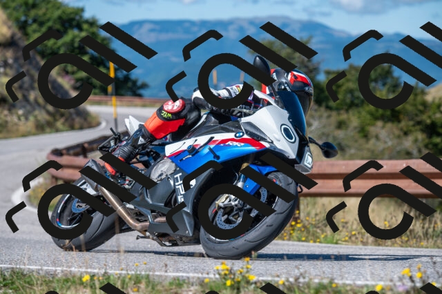 202508311103-M22_8113_m2_