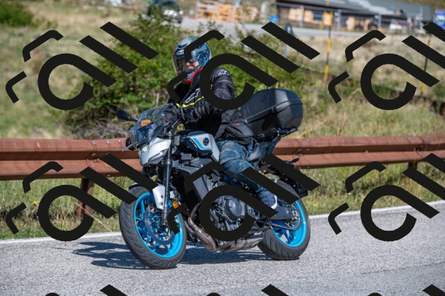 202508311113-M22_8121_m2_