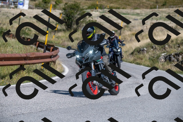 202508311137-M22_8183_m2_