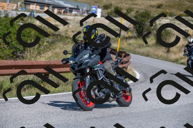 202508311137-M22_8184_m2_