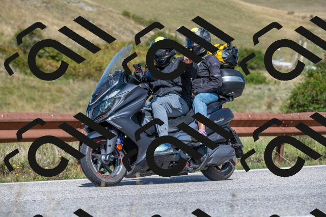 202508311144-M22_8209_m2_