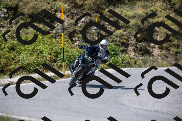 202508311145-M22_8225_m2_