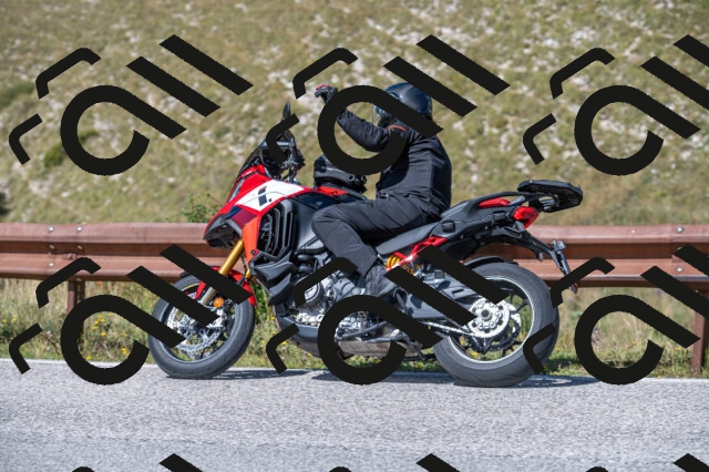 202508311146-M22_8236_m2_