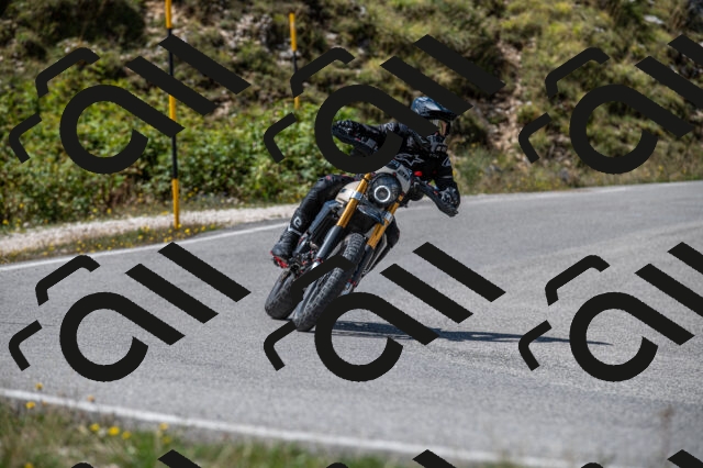 202508311237-M22_8461_m2_