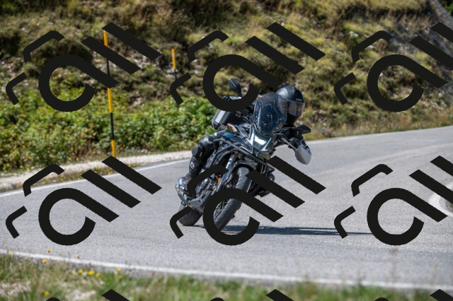 202508311237-M22_8476_m2_