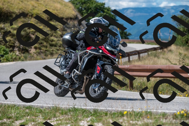 202508311238-M22_8493_m2_