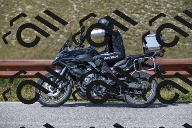 202508311239-M22_8502_m2_