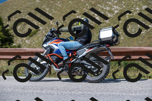 202508311247-M22_8521_m2_