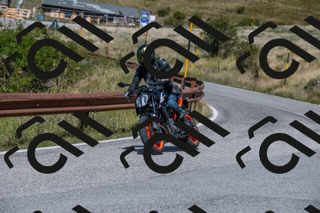 202508311248-M22_8525_m2_