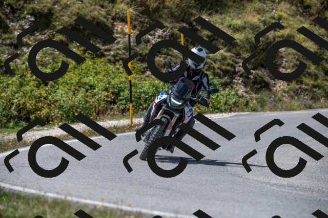 202508311259-M22_8565_m2_