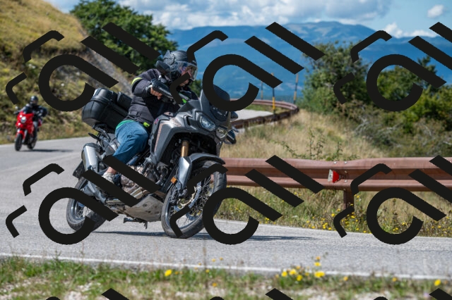 202508311305-M22_8593_m2_