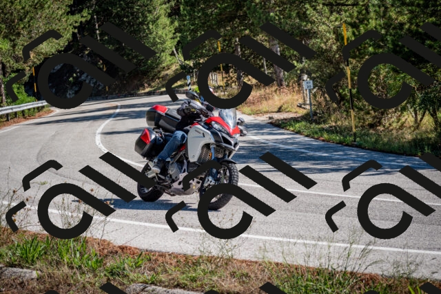 202508311042-DSC_8043_c2