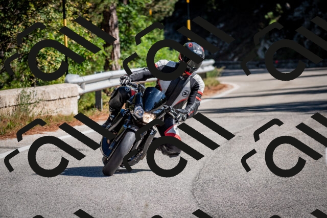 202508311051-DSC_8109_c2