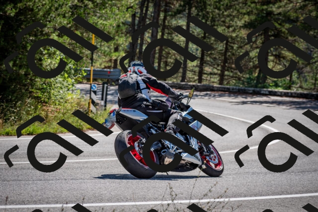 202508311055-DSC_8140_c2