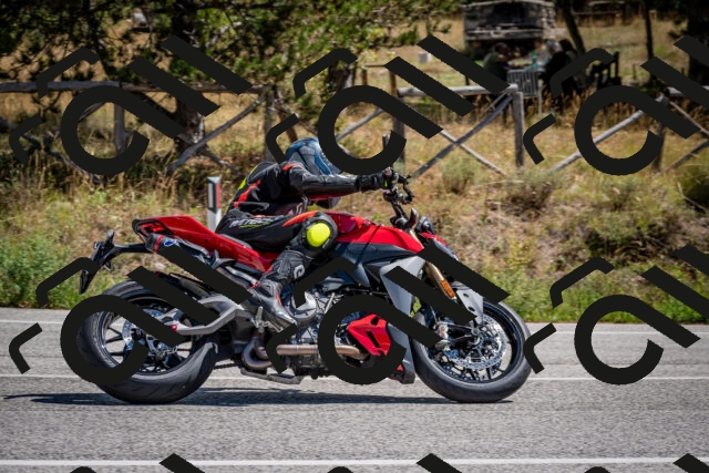 202508311224-DSC_9267_c2