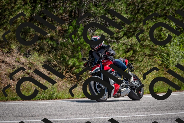 202508311243-DSC_9536_c2