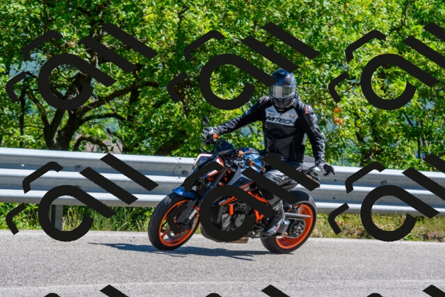 202508311102-R01_2973_r01_