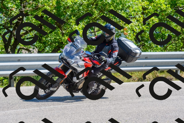 202508311110-R01_3048_r01_