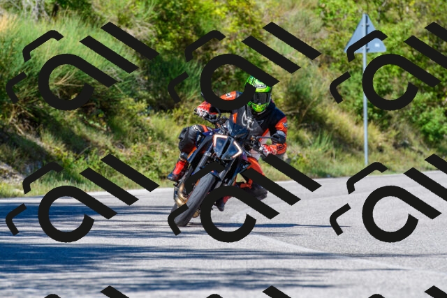 202508311111-R01_3067_r01_