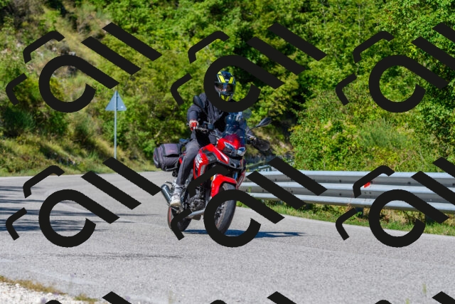 202508311112-R01_3100_r01_