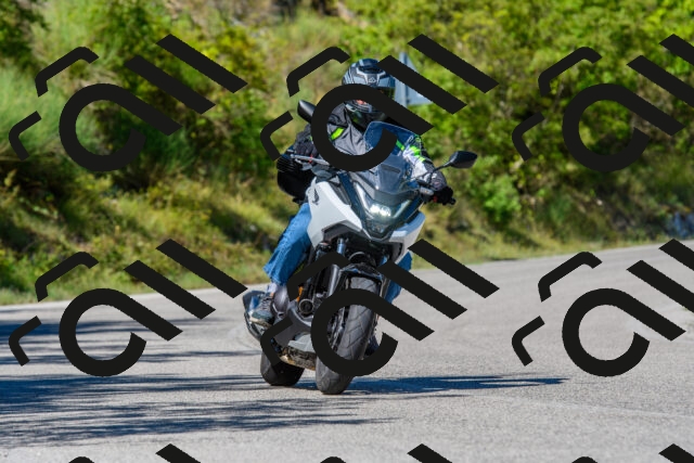 202508311115-R01_3153_r01_