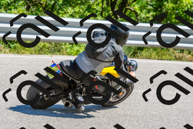 202508311117-R01_3174_r01_