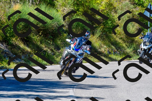 202508311215-R01_3852_r01_