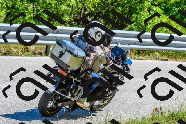 202508311221-R01_3962_r01_