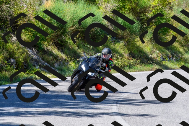 202508311221-R01_3964_r01_