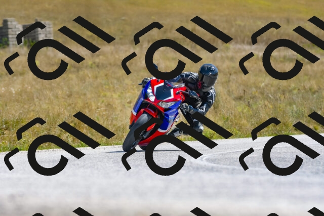 20250831120006_-R029477_r2