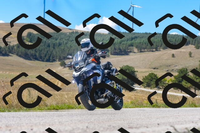 20250831120102_-R029488_r2