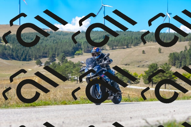 20250831120103_-R029490_r2