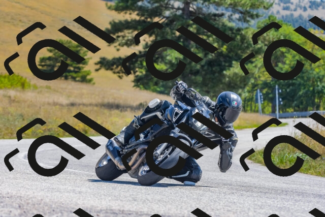 20250831122352_-R029870_r2