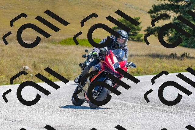 20250831122409_-R029882_r2