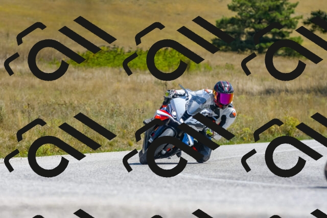 20250831122425_-R029889_r2