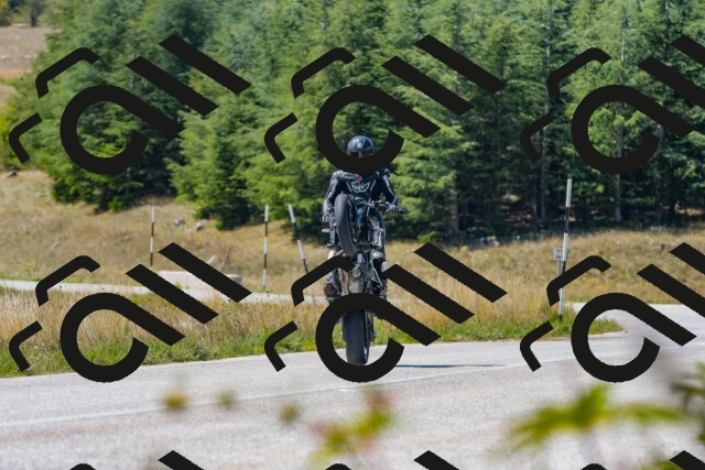 20250831122444_-R029894_r2