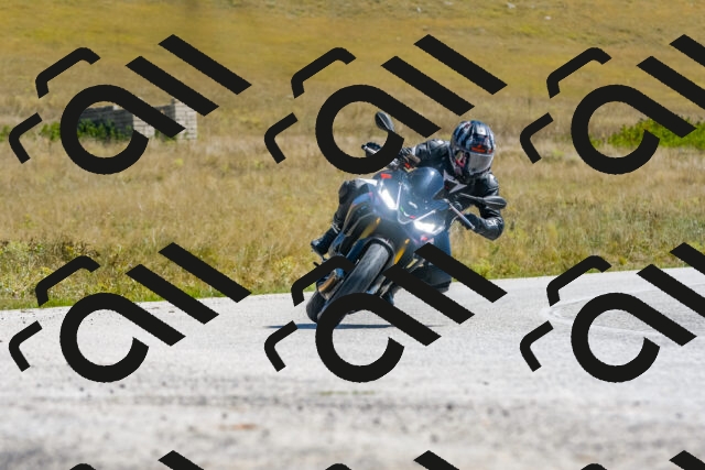 20250831123004_-R029937_r2