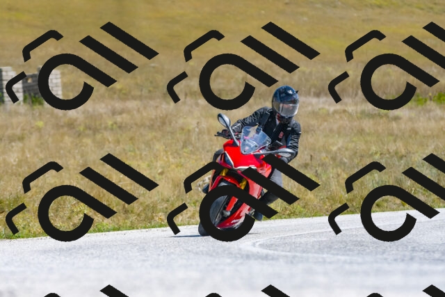 20250831123211_-R029986_r2