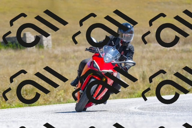 20250831123212_-R029988_r2