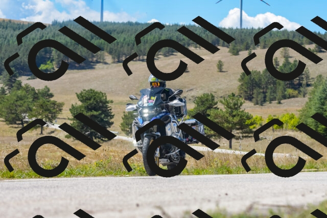 20250831123329_-R020006_r2