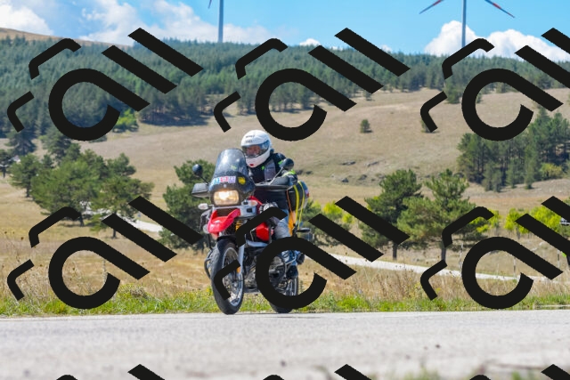 20250831123330_-R020009_r2